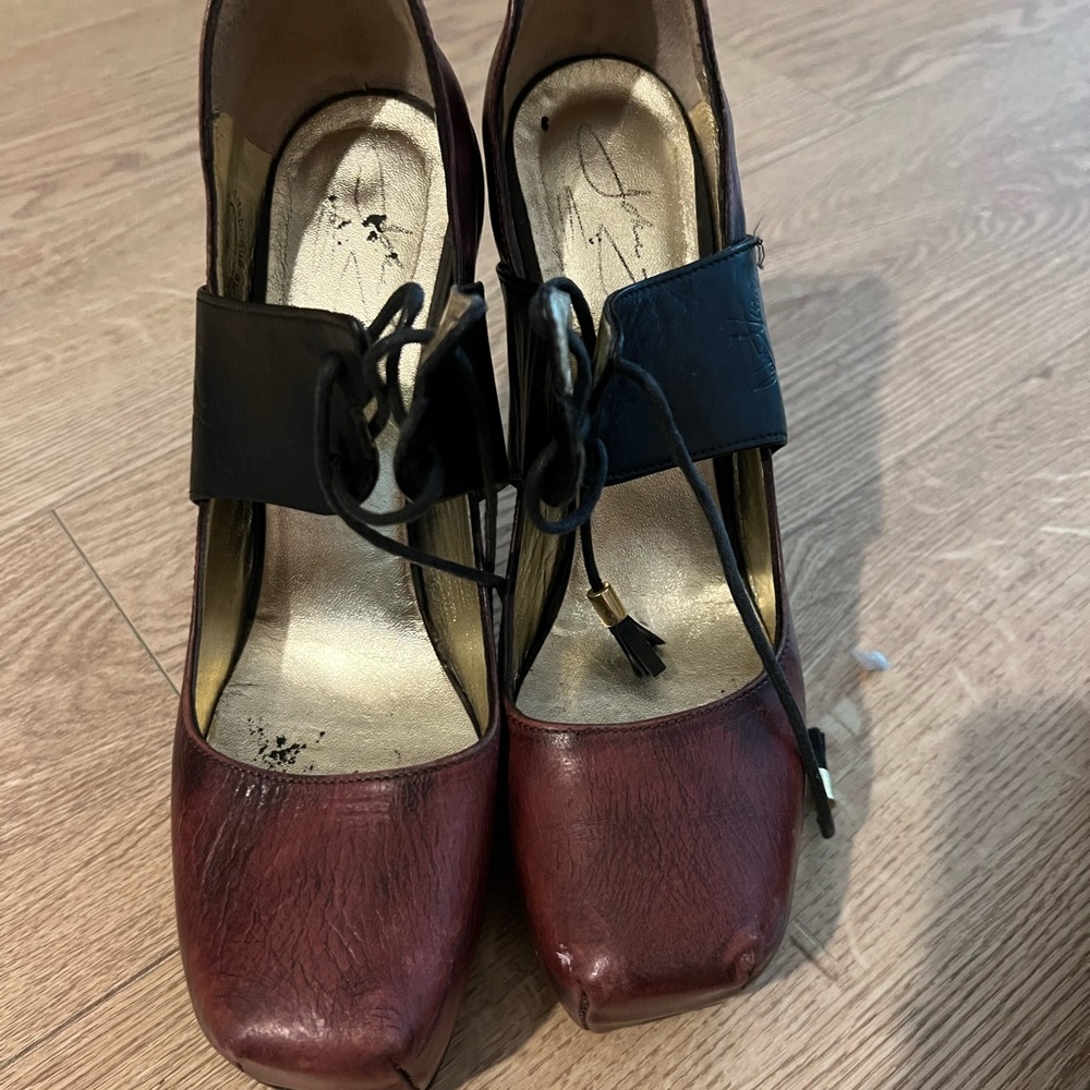 Fluevog size 7 genuine leather heels. In good condition